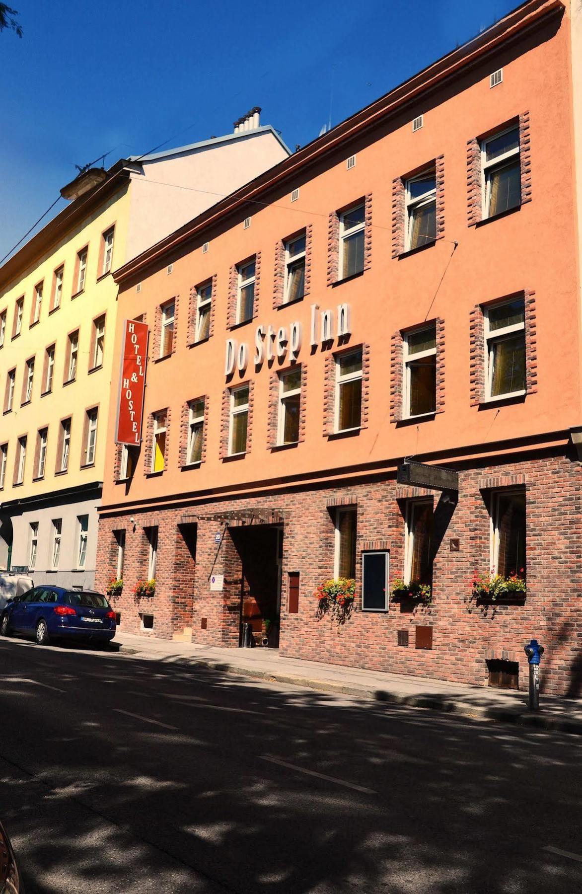 Do Step - & Hostel Vienna
